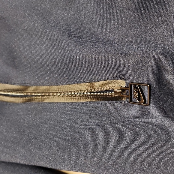 Nike Embroidered Full Zip Sweater - Picture 3 of 7